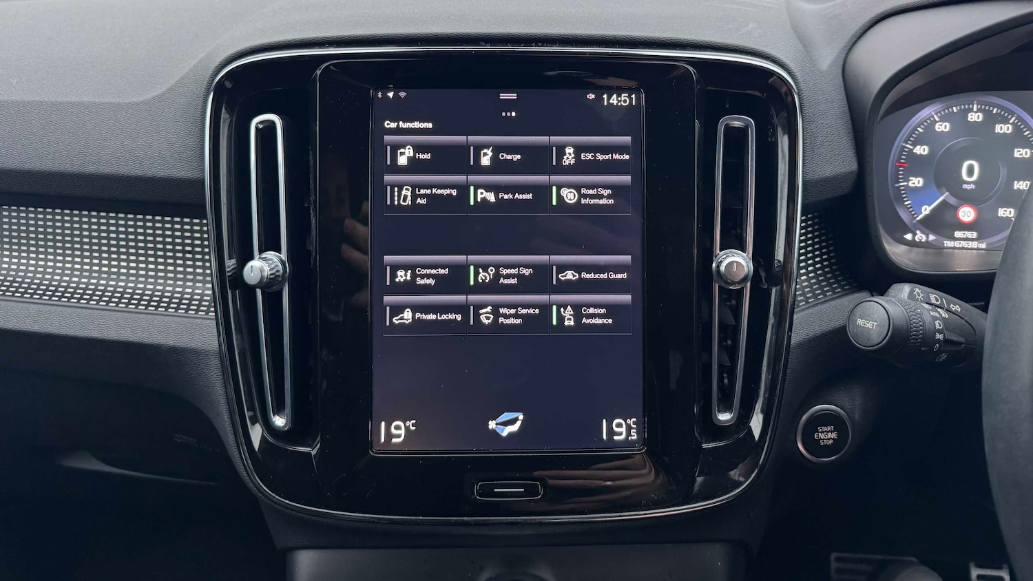 Used Volvo XC40 for sale - 77861331: Photo 13