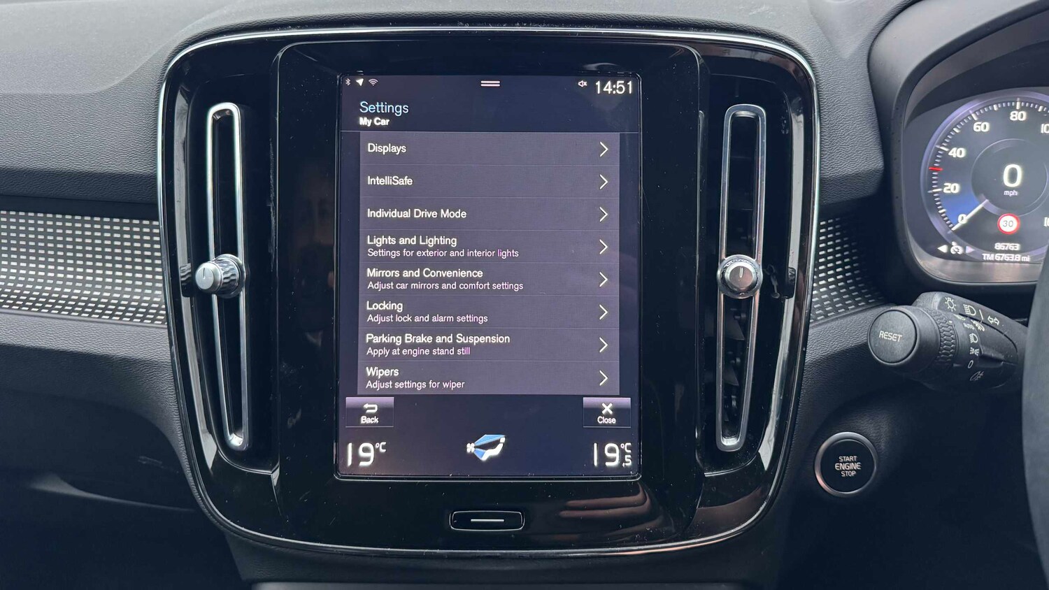 Used Volvo XC40 for sale - 77861331: Photo 18