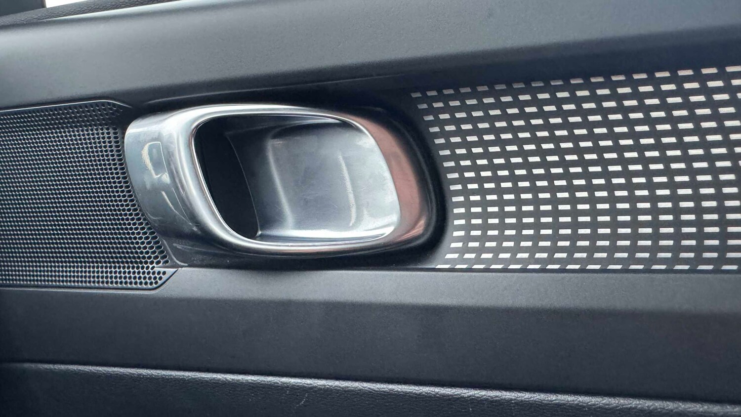 Used Volvo XC40 for sale - 77861331: Photo 33