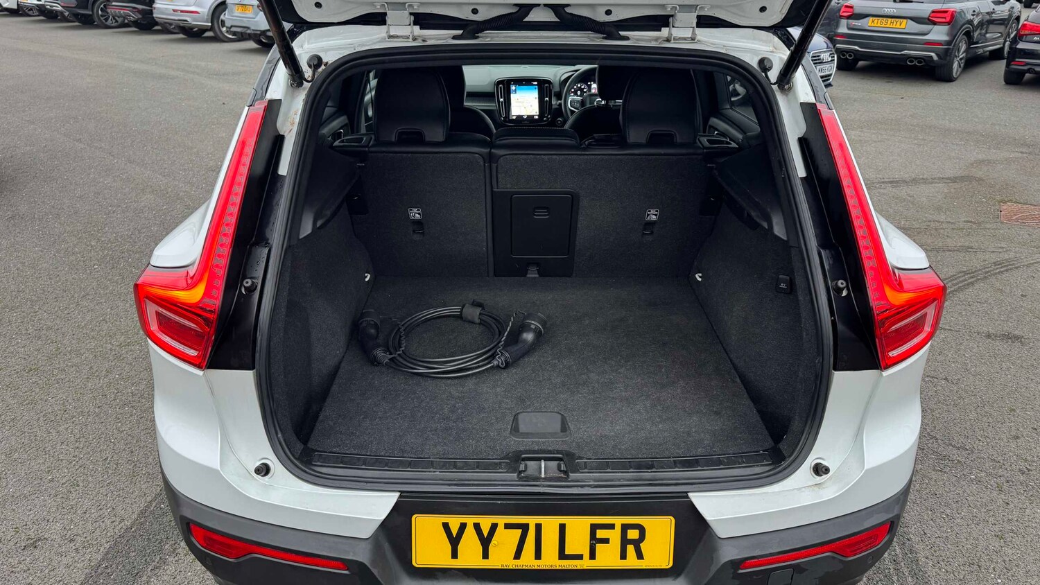 Used Volvo XC40 for sale - 77861331: Photo 35