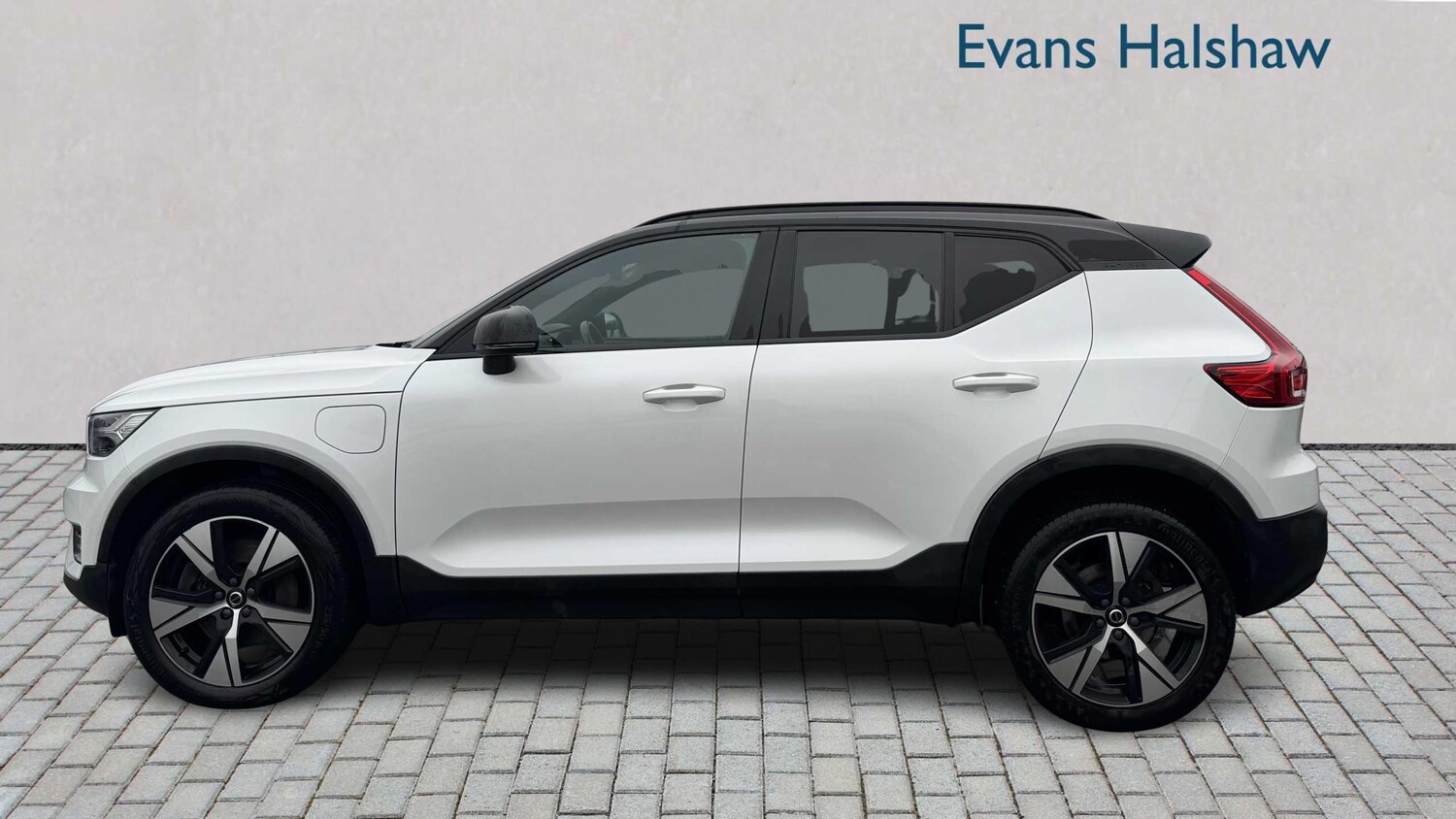 Used Volvo XC40 for sale - 77861331: Photo 6