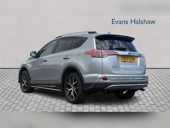 Used Toyota RAV4 2017 for sale - 79096086: Photo