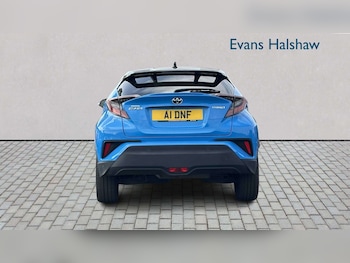 Used Toyota C-HR 2019 for sale - 79523983: Photo