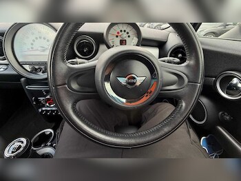 Used MINI Convertible 2010 for sale - 78550928: Photo