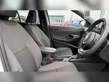 Used Toyota Yaris Cross 2024 for sale - 79825406: Photo