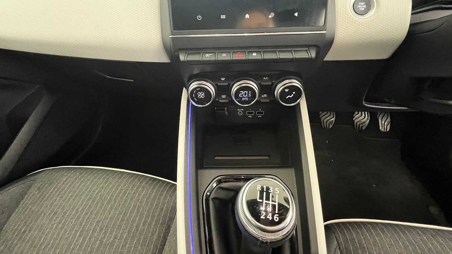 Used Renault Clio 2021 for sale - 77862117: Photo 19