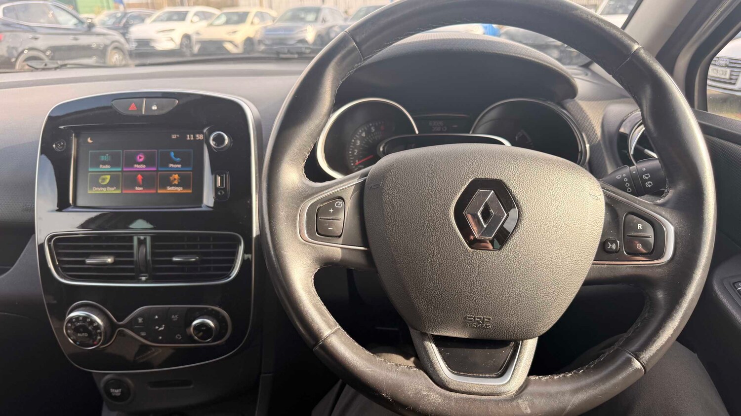 Used Renault Clio for sale - 77861959: Photo 14