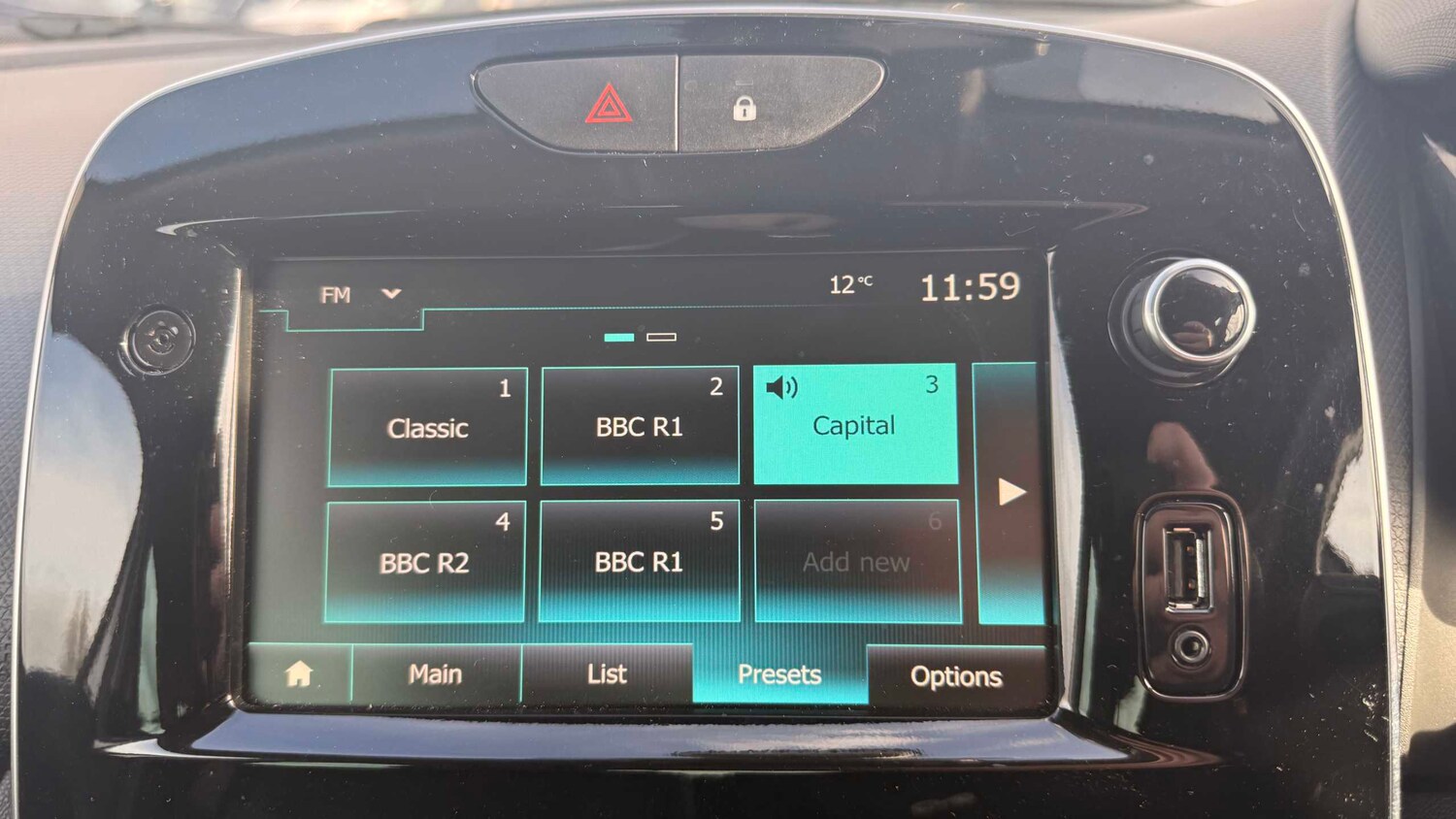 Used Renault Clio for sale - 77861959: Photo 17