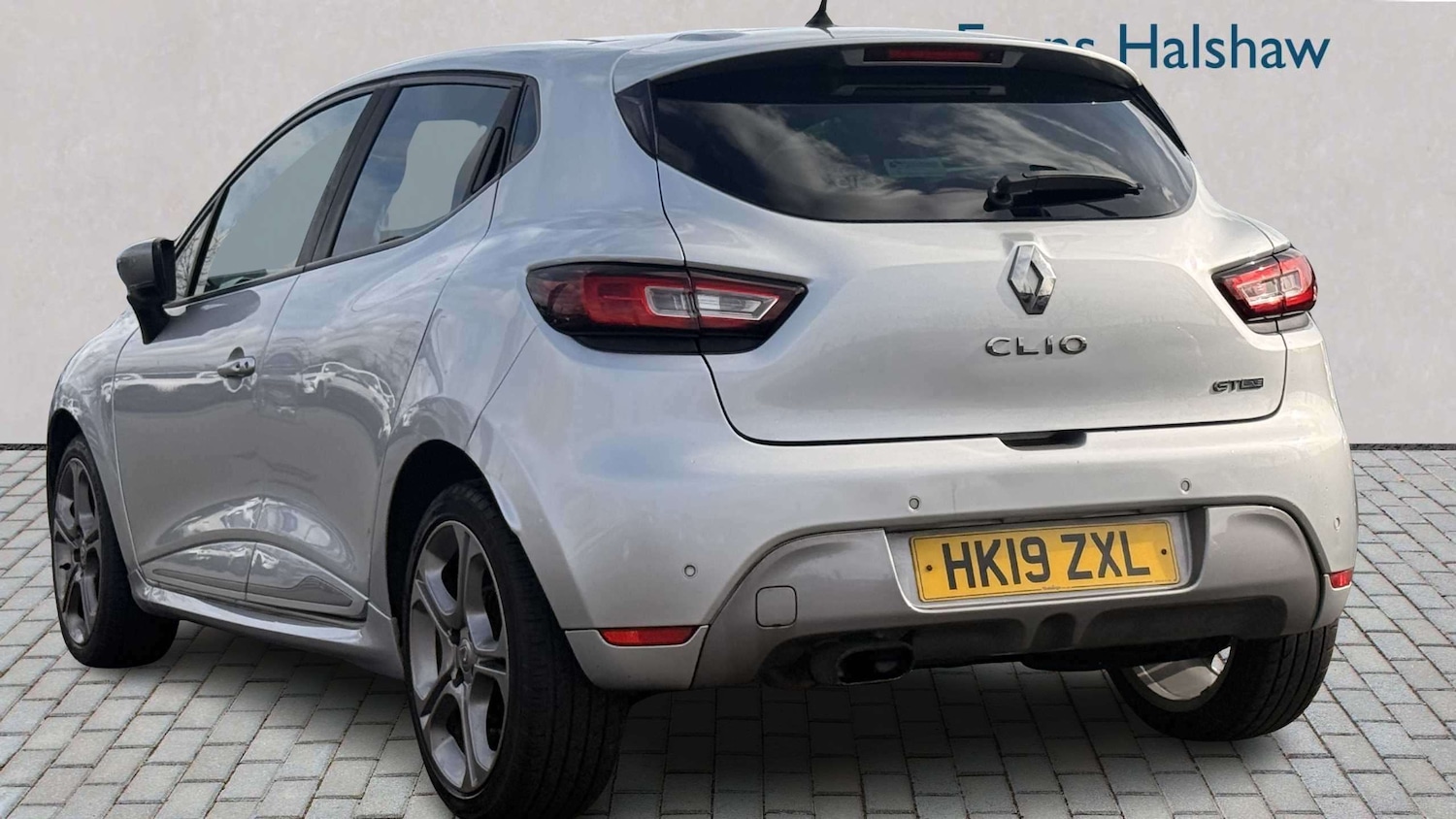 Used Renault Clio for sale - 77861959: Photo 2