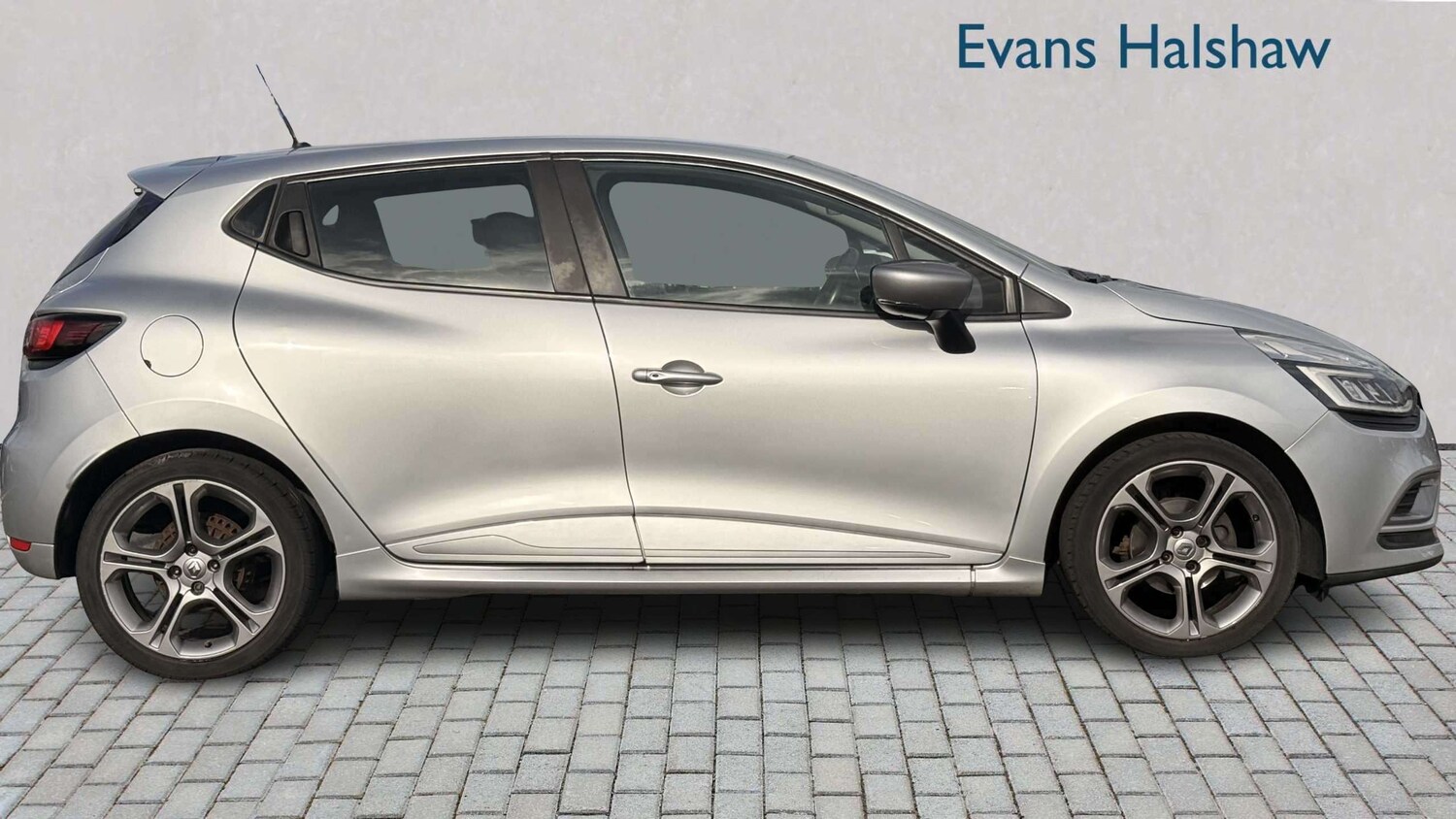 Used Renault Clio for sale - 77861959: Photo 6