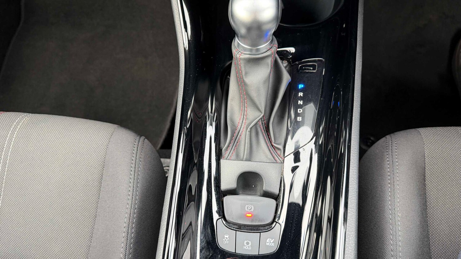 Used Toyota C-HR 2023 for sale - 77928507: Photo 17