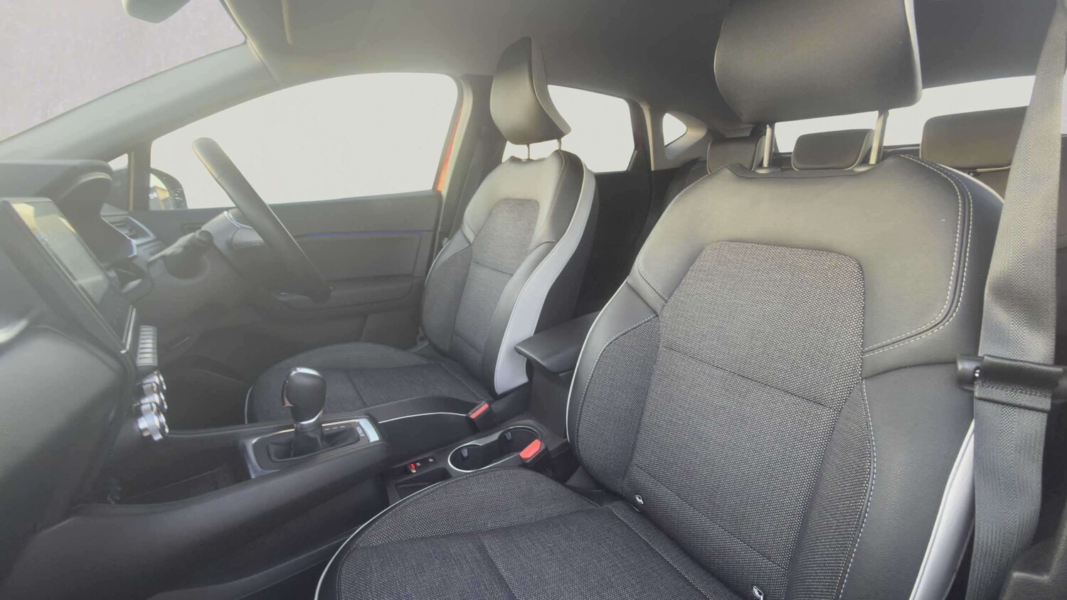 Used Renault Captur 2022 for sale - 77858376: Photo 11