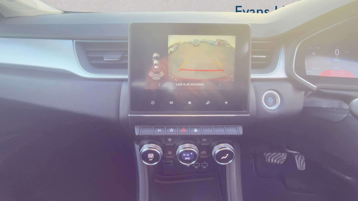 Used Renault Captur 2022 for sale - 77858376: Photo 15