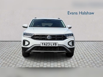 Used Volkswagen T-Roc 2023 for sale - 78744077: Photo