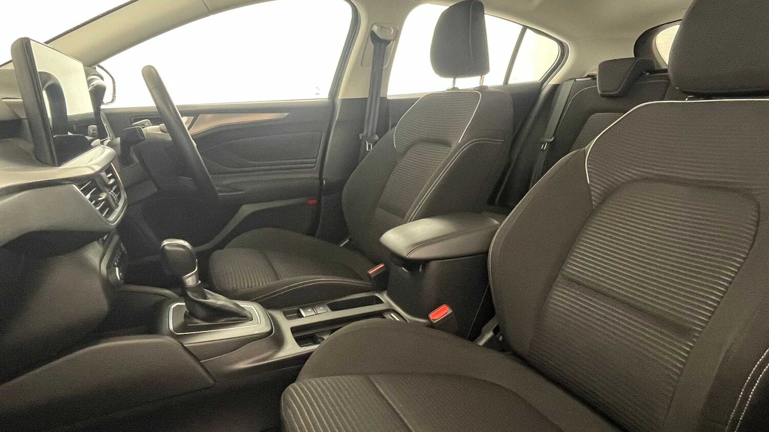 Used Ford Focus 2023 for sale - 77856445: Photo 15