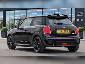 Used MINI Hatch 2019 for sale - 79811022: Photo
