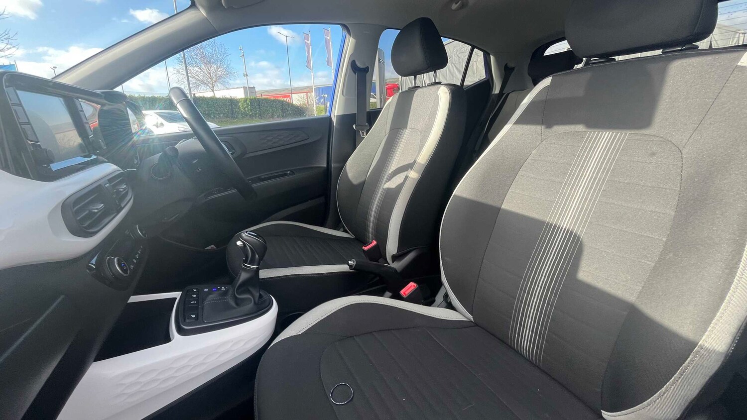 Used Hyundai i10 2022 for sale - 77859301: Photo 14