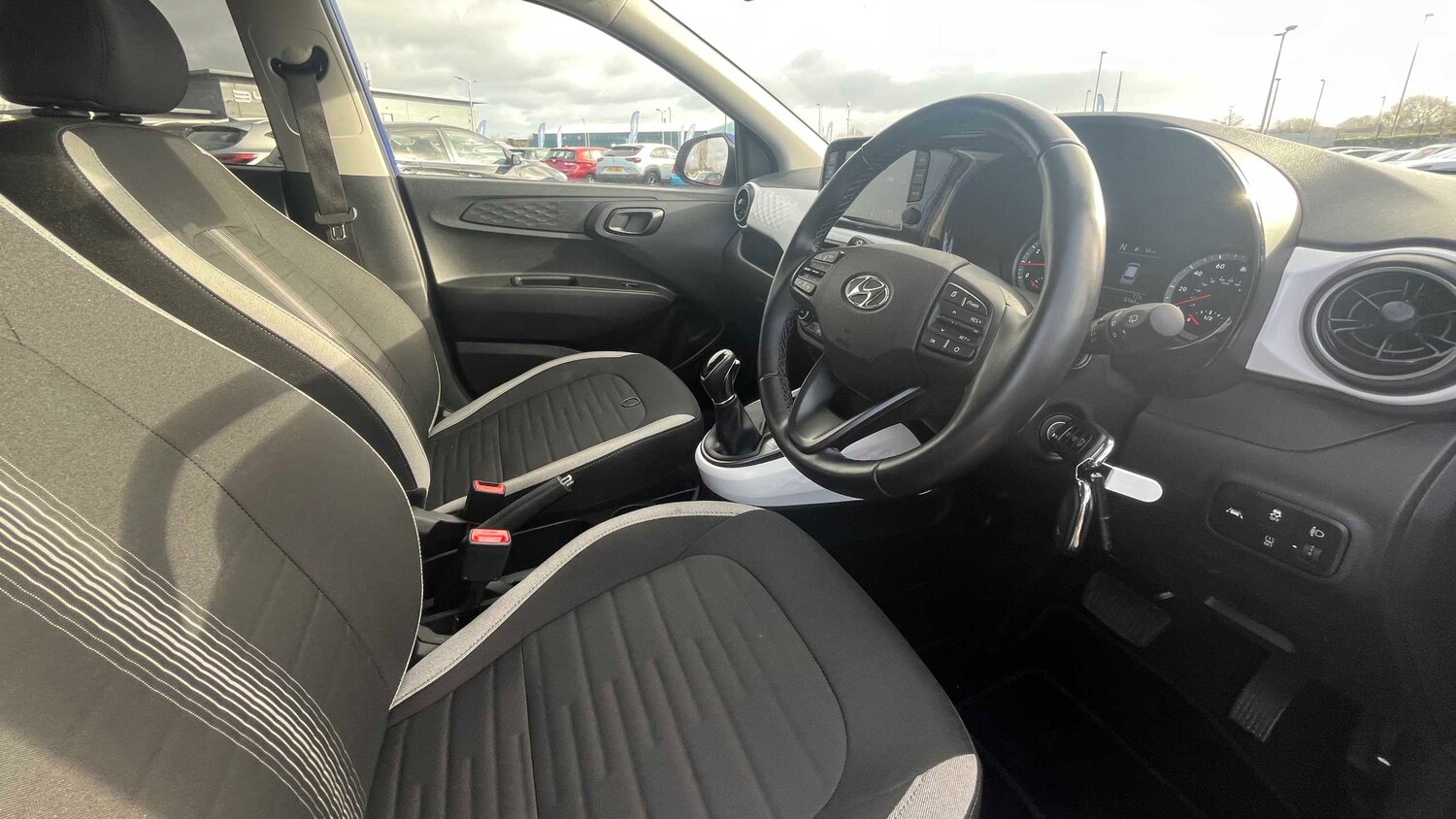 Used Hyundai i10 2022 for sale - 77859301: Photo 15