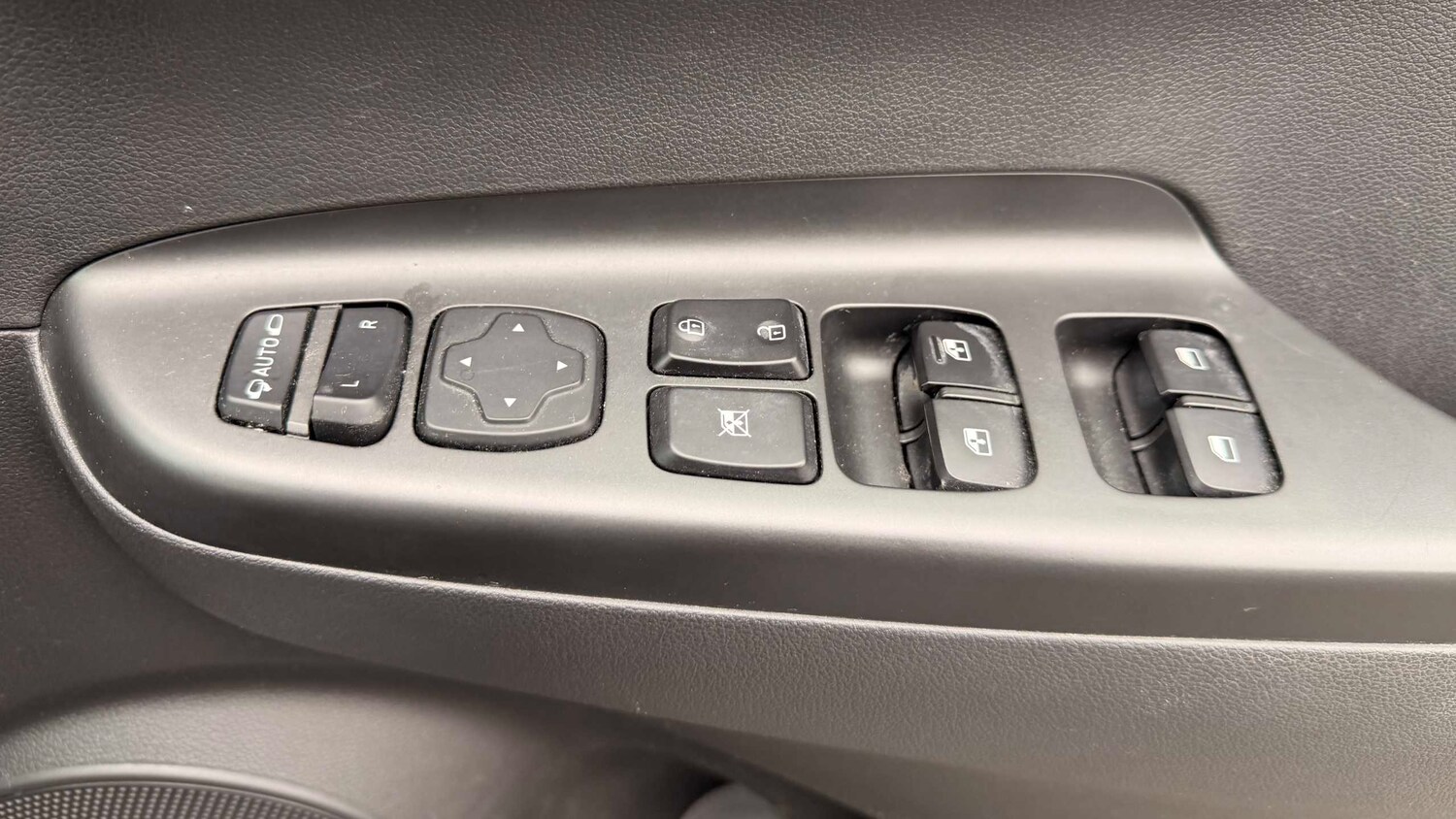 Used Hyundai KONA for sale - 77858218: Photo 24