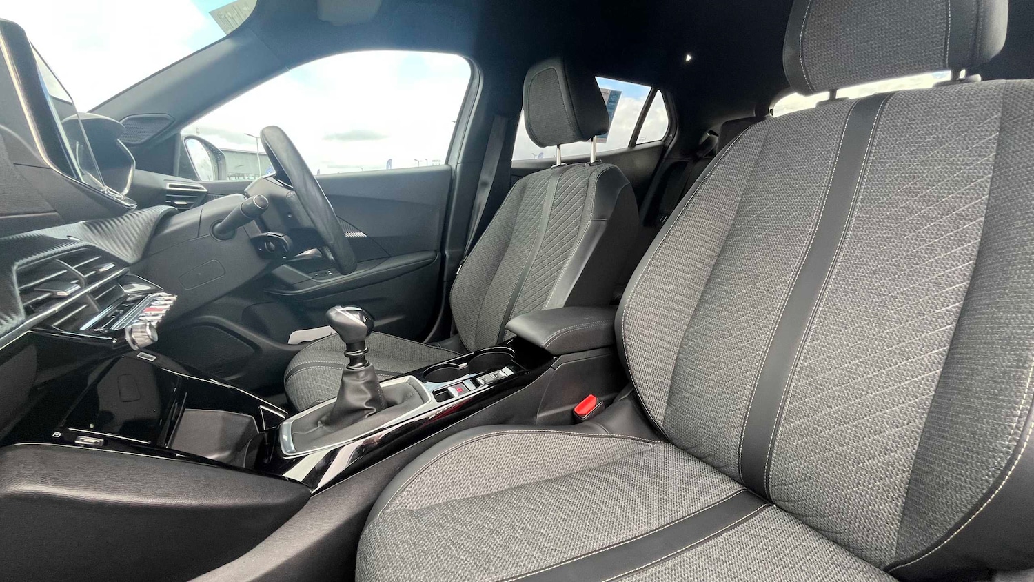 Used Peugeot 2008 for sale - 77860814: Photo 10