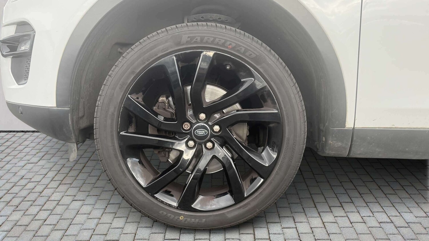 Used Land Rover Discovery Sport 2017 for sale - 77943328: Photo 9