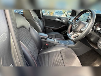Used Mercedes-Benz B Class 2017 for sale - 78625167: Photo