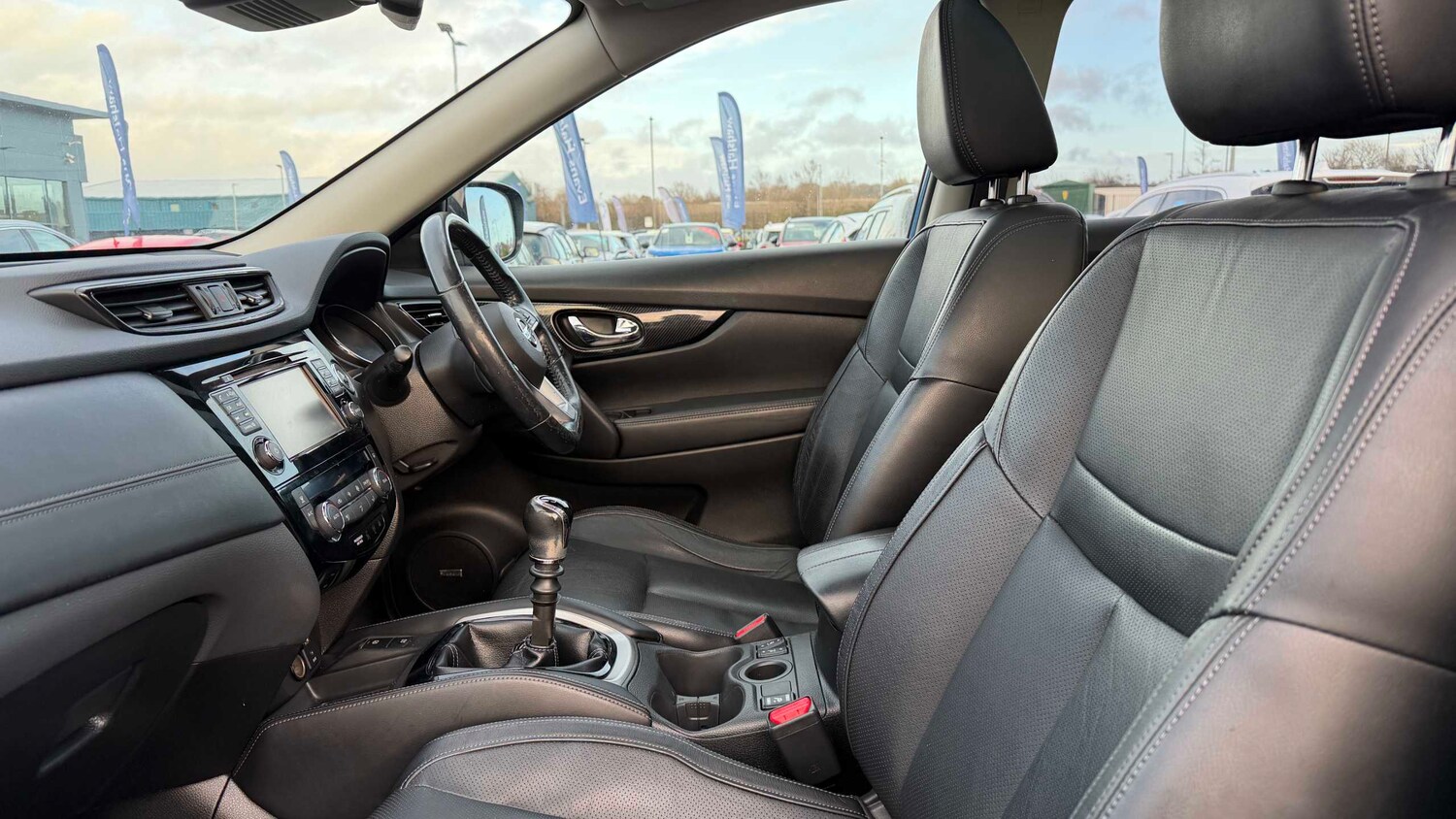 Used Nissan X-Trail for sale - 77860596: Photo 9