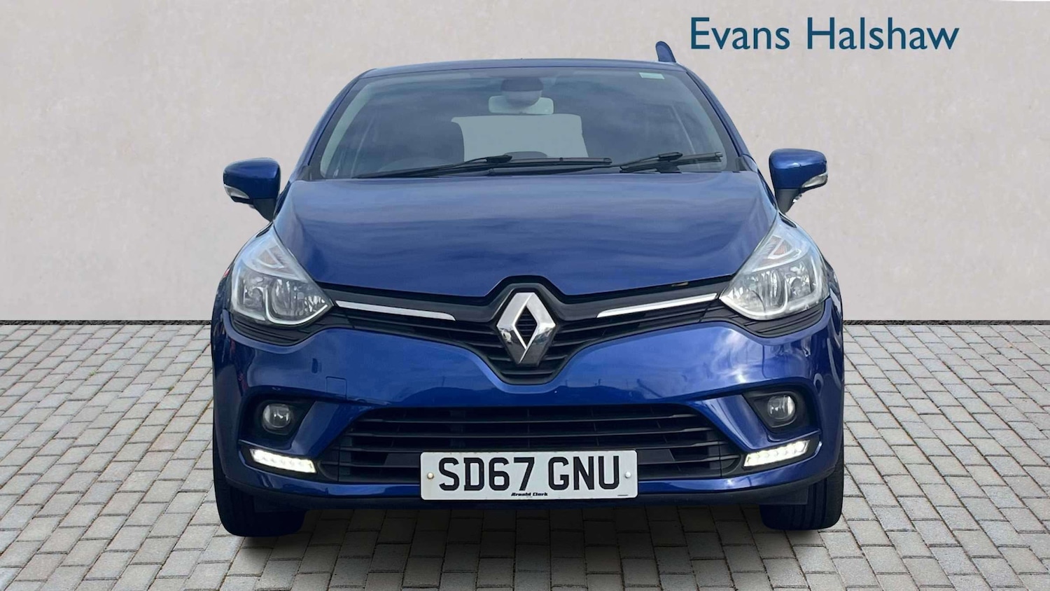 Used Renault Clio 2017 for sale - 78137522: Photo 2