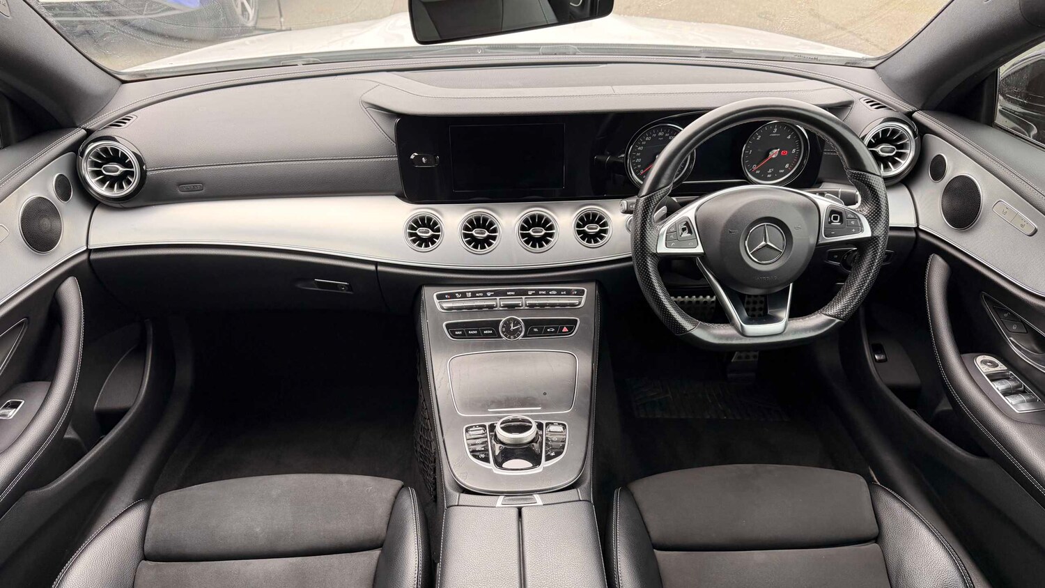 Used Mercedes-Benz E Class for sale - 77861982: Photo 10