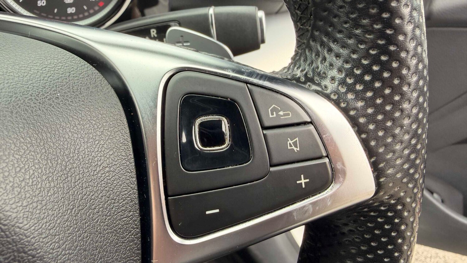 Used Mercedes-Benz E Class for sale - 77861982: Photo 21