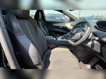 Used Peugeot 5008 2024 for sale - 79014936: Photo