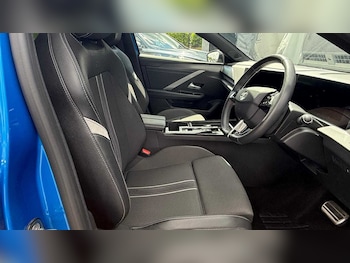 Used Vauxhall Astra 2023 for sale - 79064911: Photo