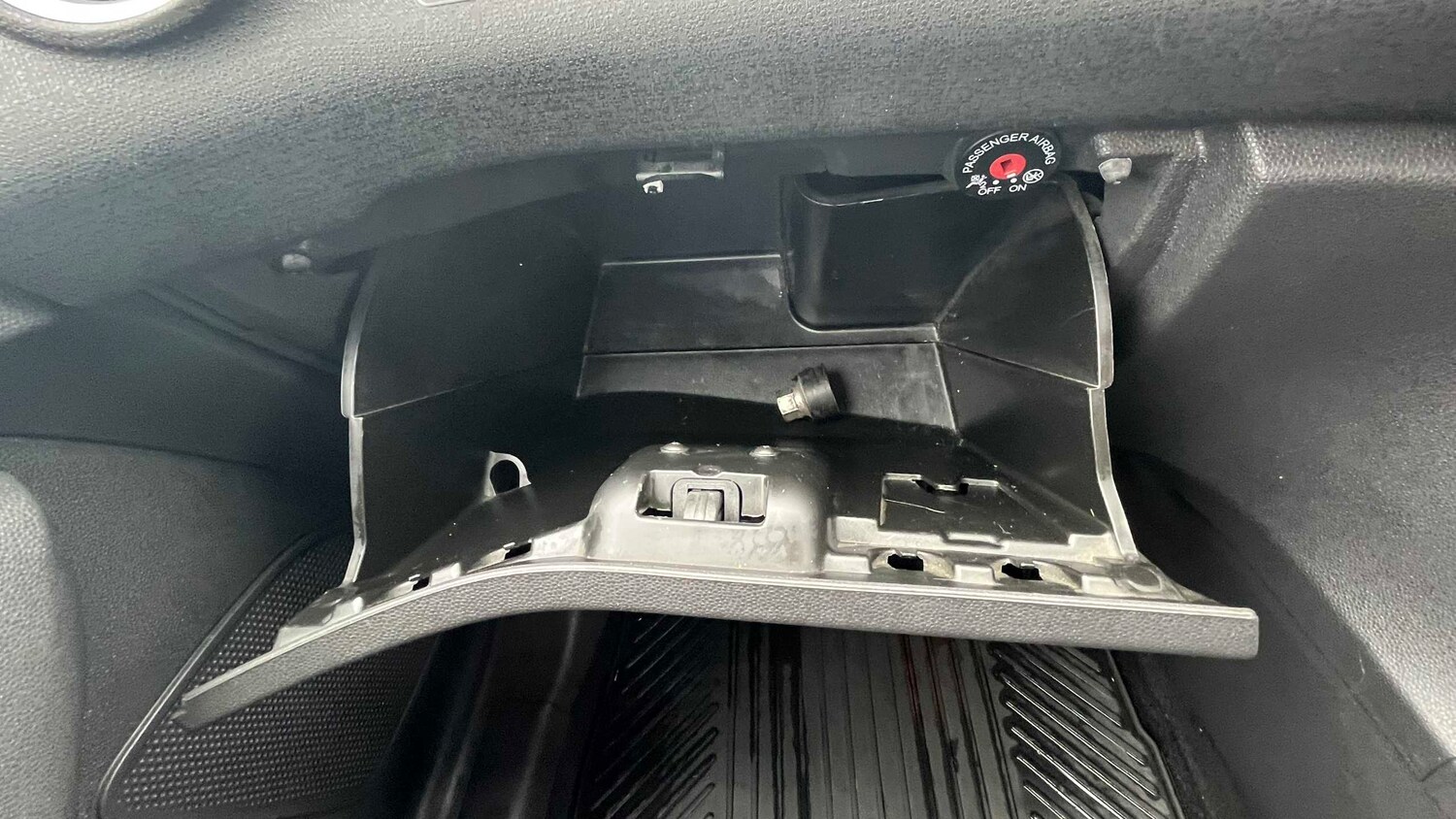 Used Ford Fiesta 2017 for sale - 78024130: Photo 15