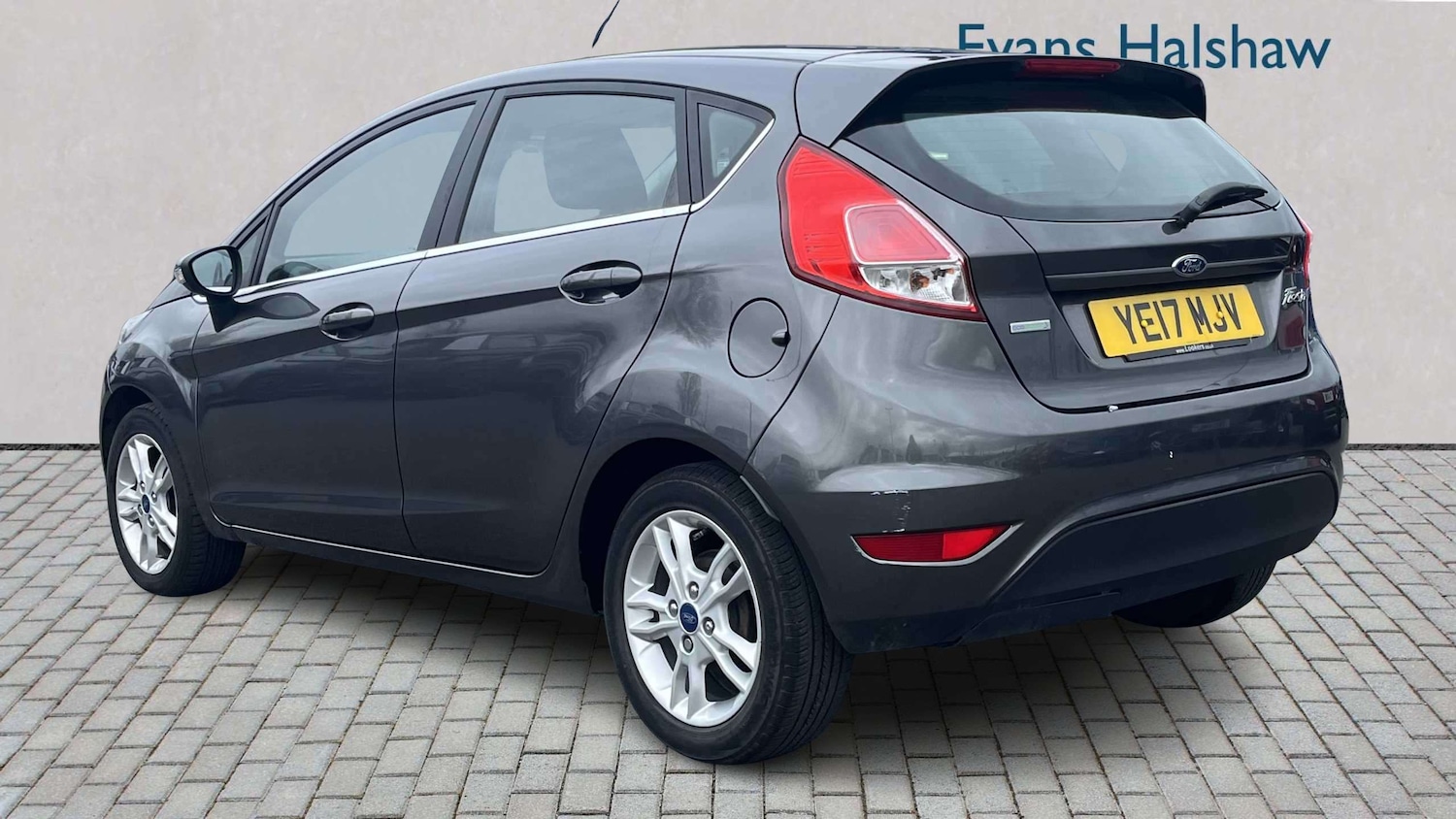 Used Ford Fiesta 2017 for sale - 78024130: Photo 2