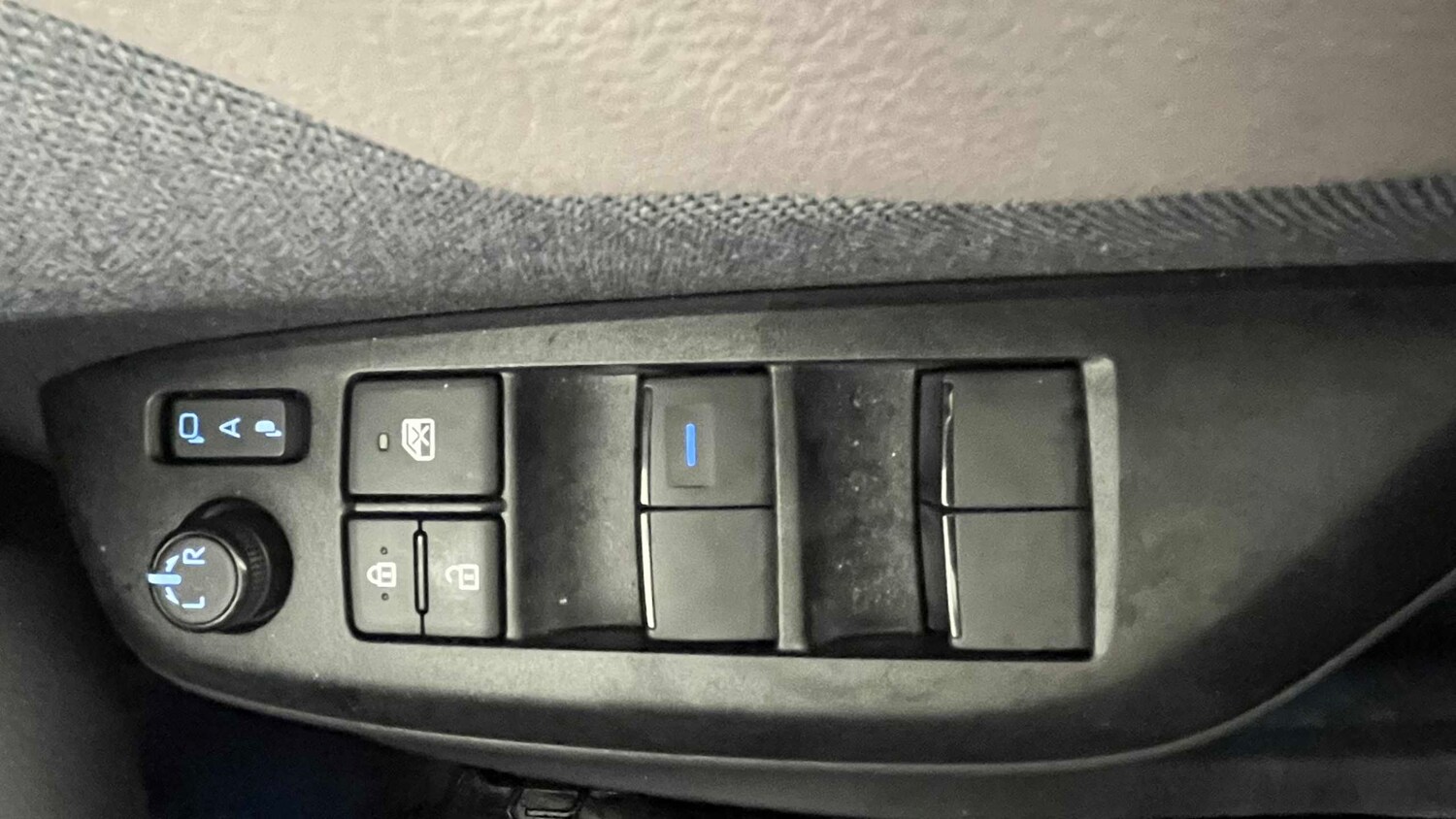 Used Toyota Yaris Cross for sale - 77861403: Photo 21