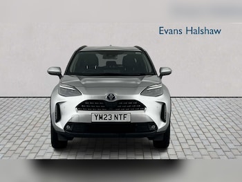 Used Toyota Yaris Cross 2023 for sale - 77861403: Photo