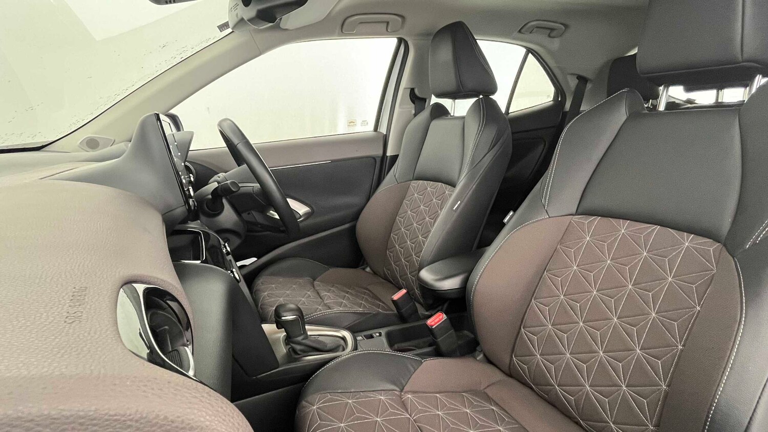 Used Toyota Yaris Cross for sale - 77861403: Photo 8