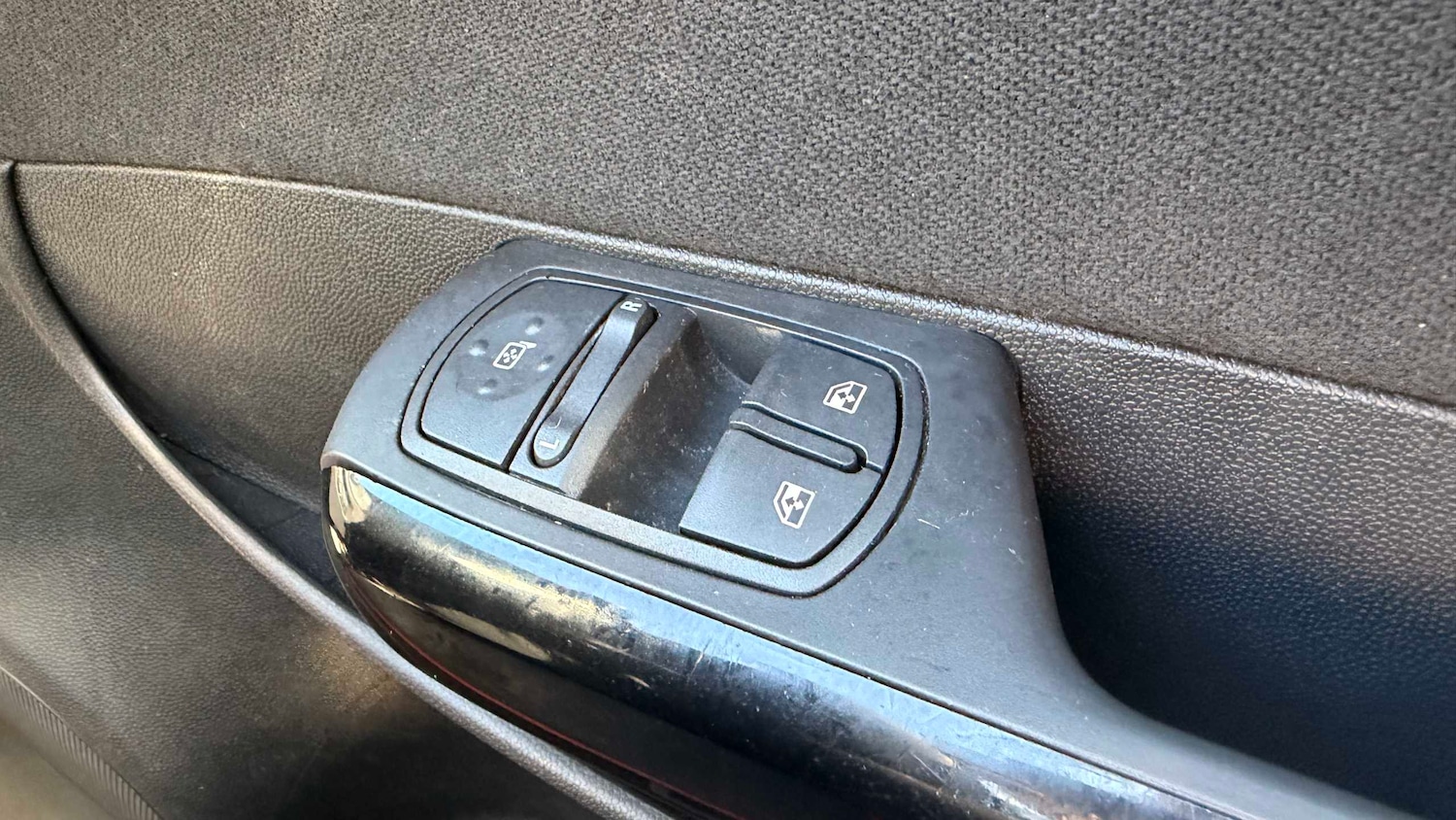 Used Vauxhall Corsa 2012 for sale - 78052070: Photo 21