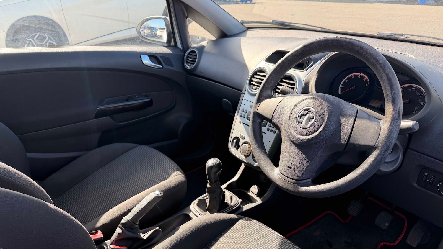 Used Vauxhall Corsa 2012 for sale - 77996076: Photo 3