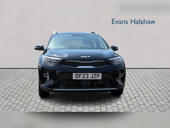 Used Kia Stonic 2023 for sale - 79028021: Photo
