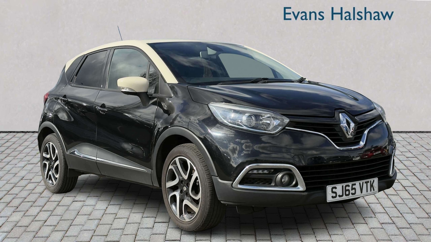 Used Renault Captur 2015 for sale - 78209125: Photo 1