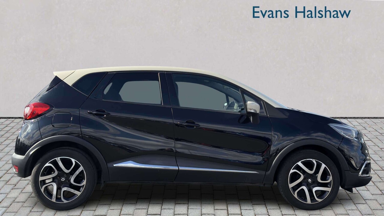 Used Renault Captur 2015 for sale - 78209125: Photo 14