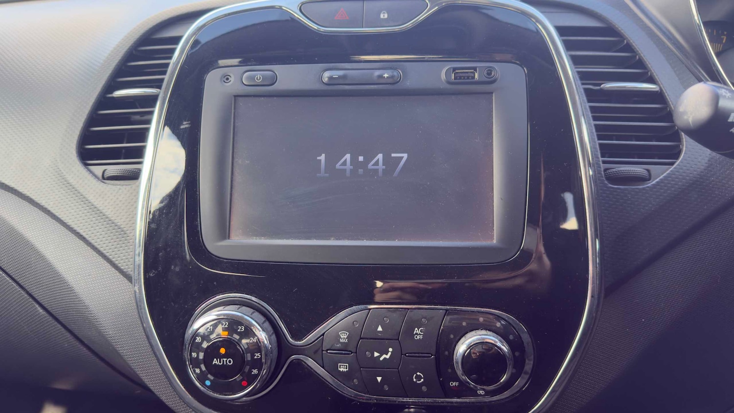 Used Renault Captur 2015 for sale - 78209125: Photo 7