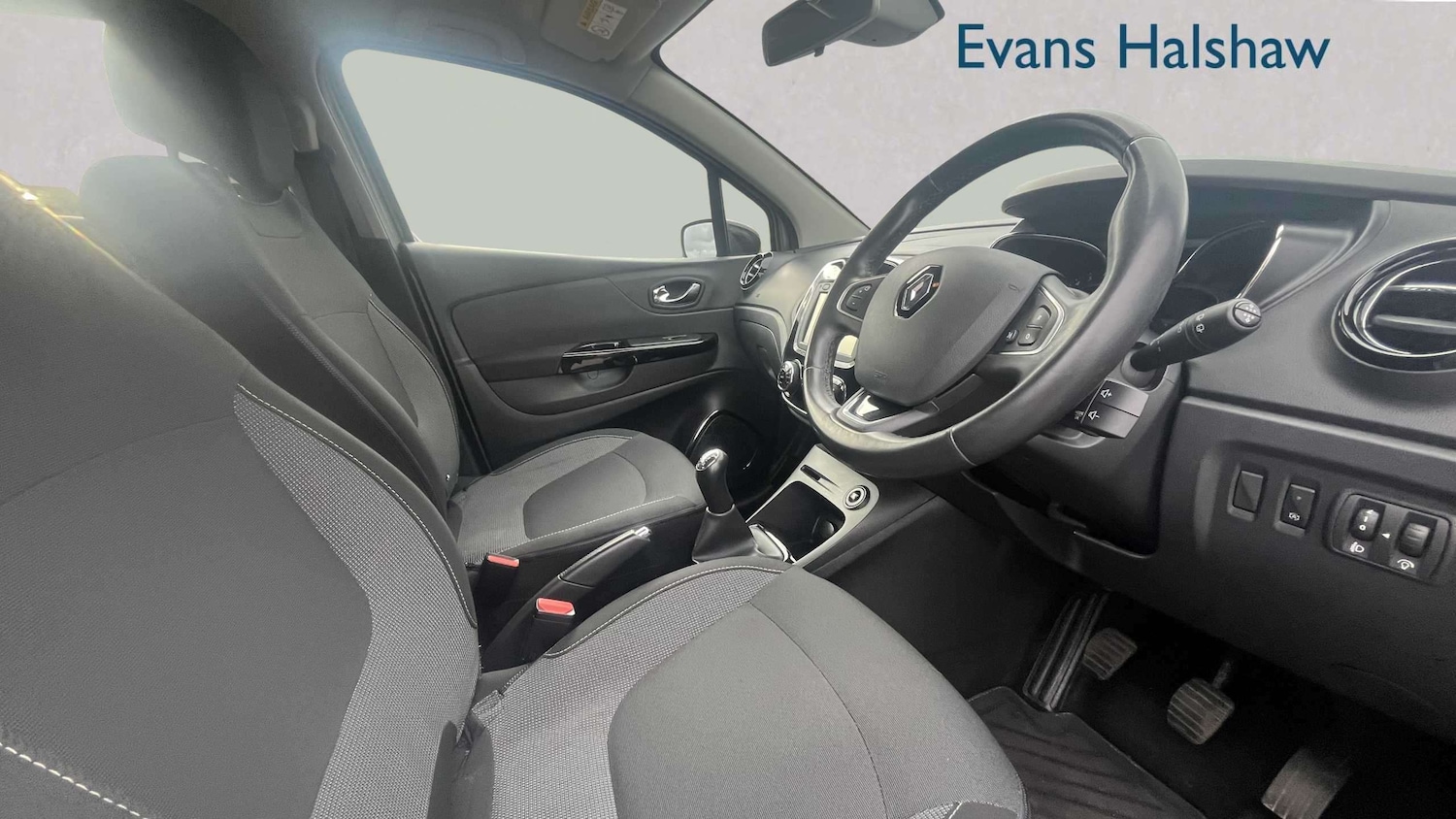 Used Renault Captur 2016 for sale - 78208812: Photo 3