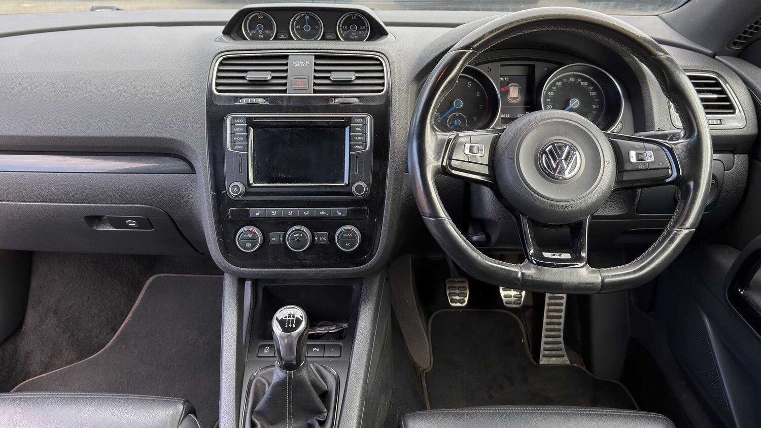 Used Volkswagen Scirocco 2015 for sale - 77857970: Photo 10