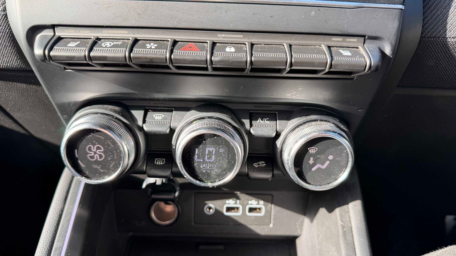 Used Renault Clio 2024 for sale - 77859517: Photo 17