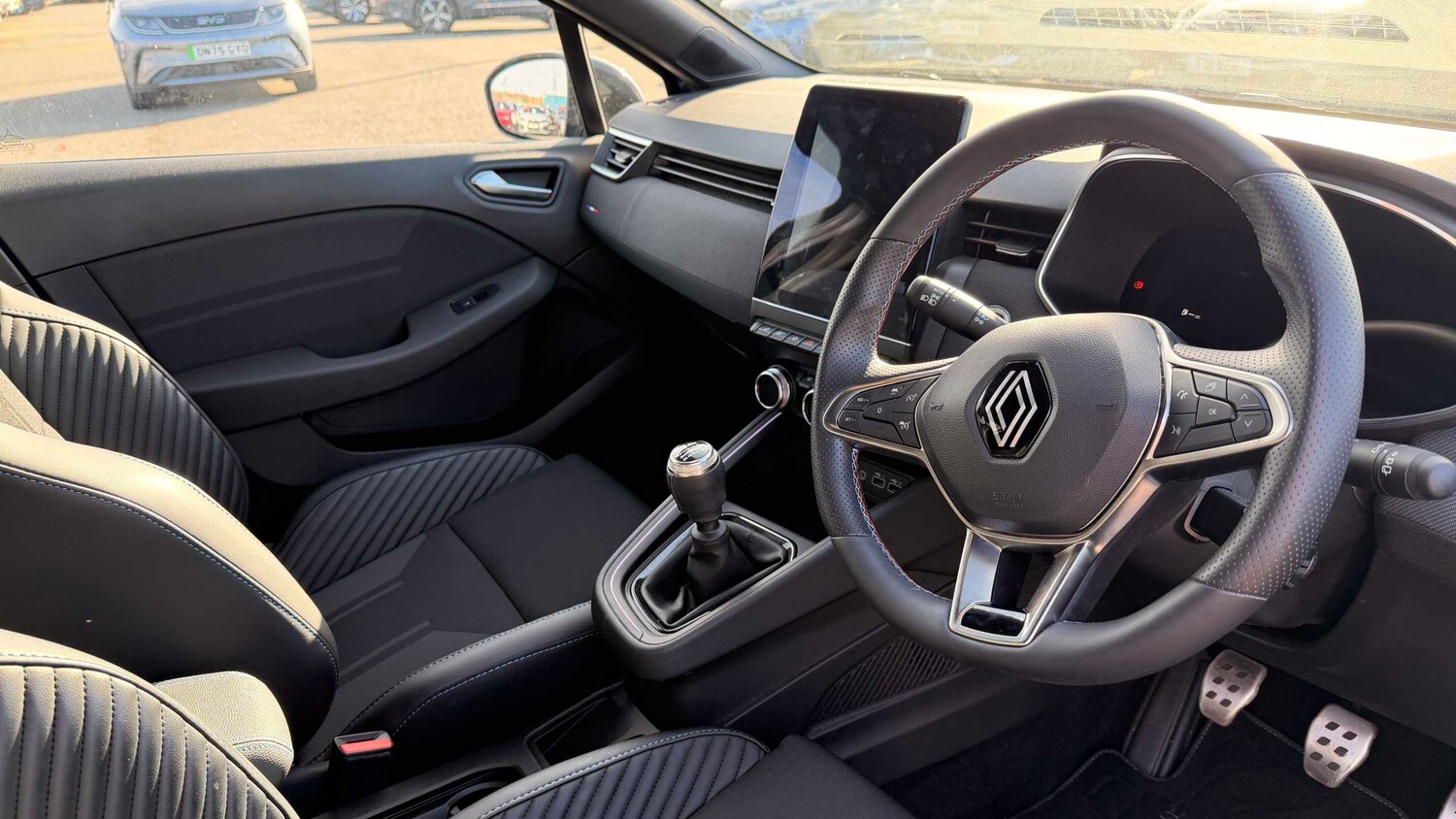 Used Renault Clio 2024 for sale - 77859517: Photo 6