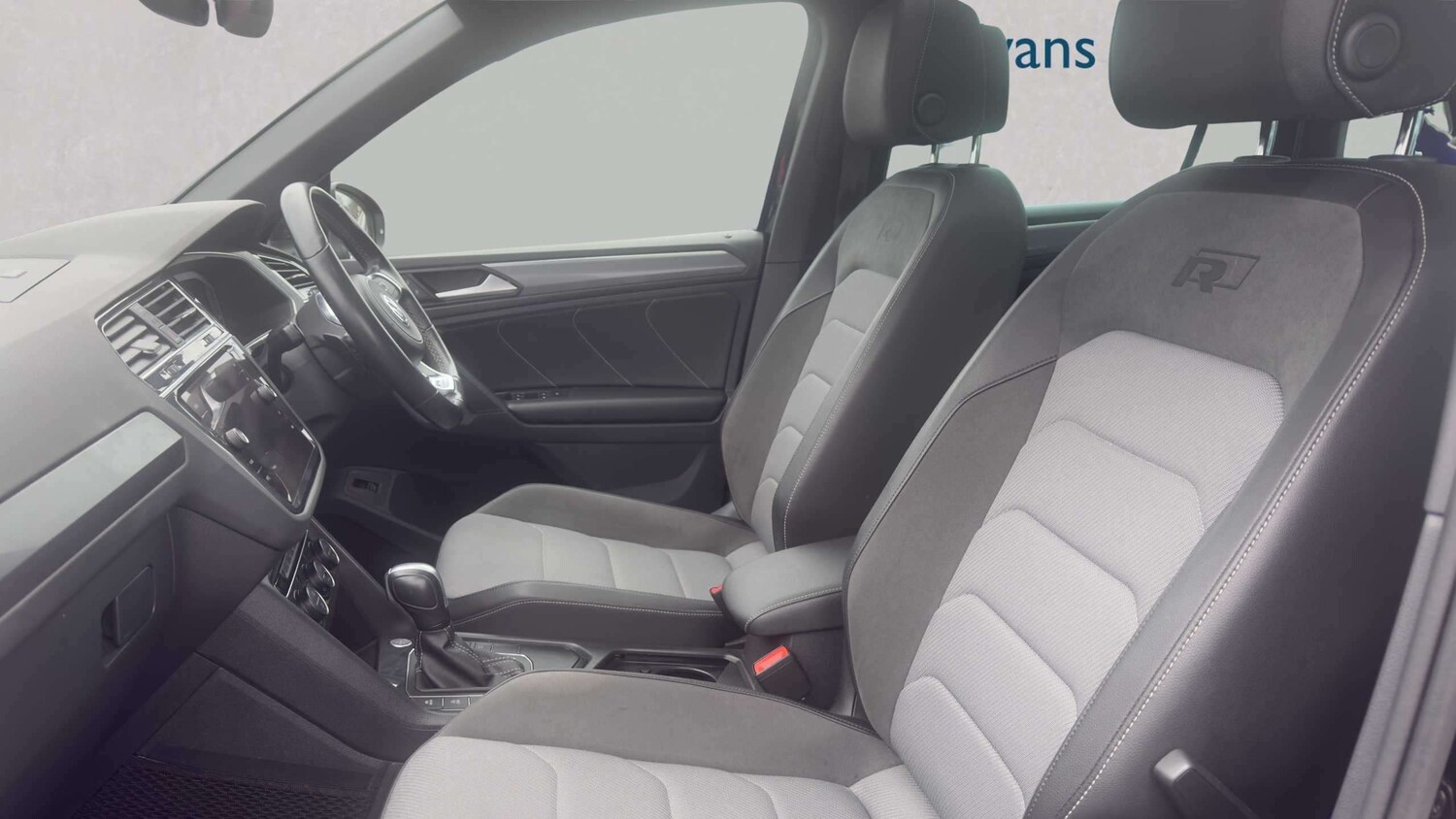 Used Volkswagen Tiguan for sale - 77858878: Photo 15