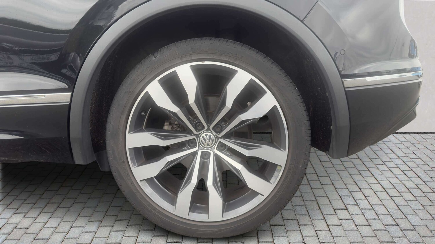 Used Volkswagen Tiguan for sale - 77858878: Photo 6