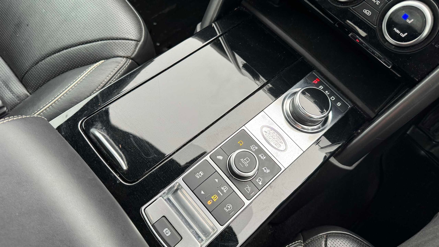 Used Land Rover Discovery 2019 for sale - 77960628: Photo 24